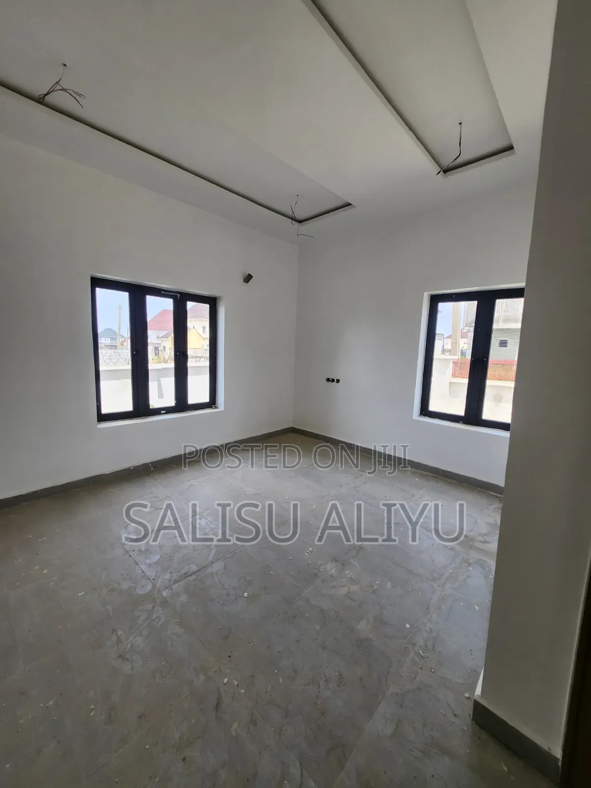 5bdrm Duplex in Nnpc Estate Life for sale