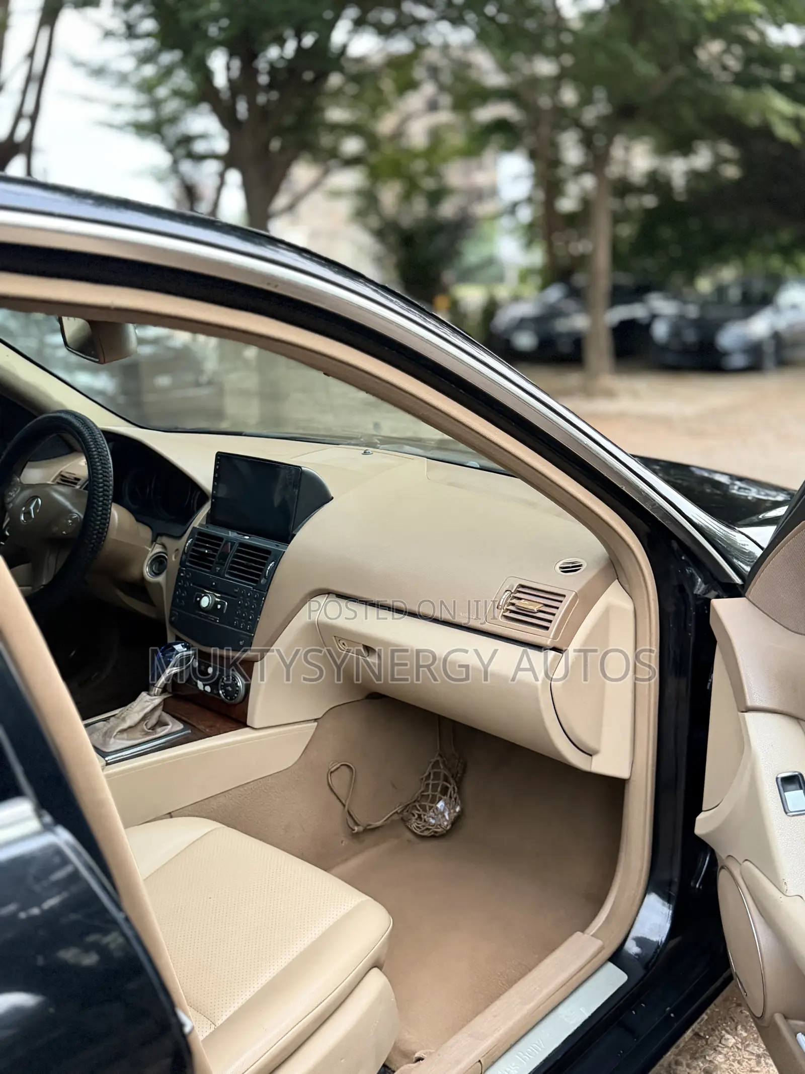Mercedes-Benz C300 2009 Black