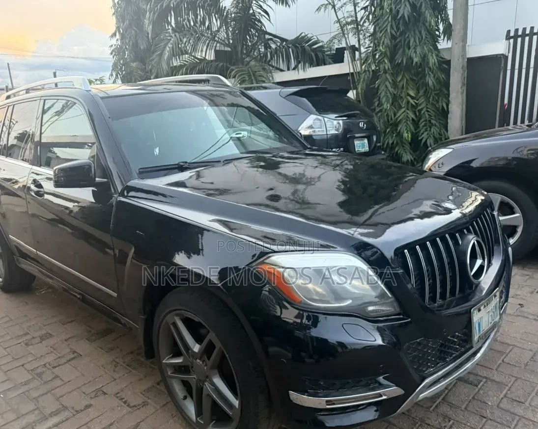 Mercedes-Benz GLK-Class 2011 Black