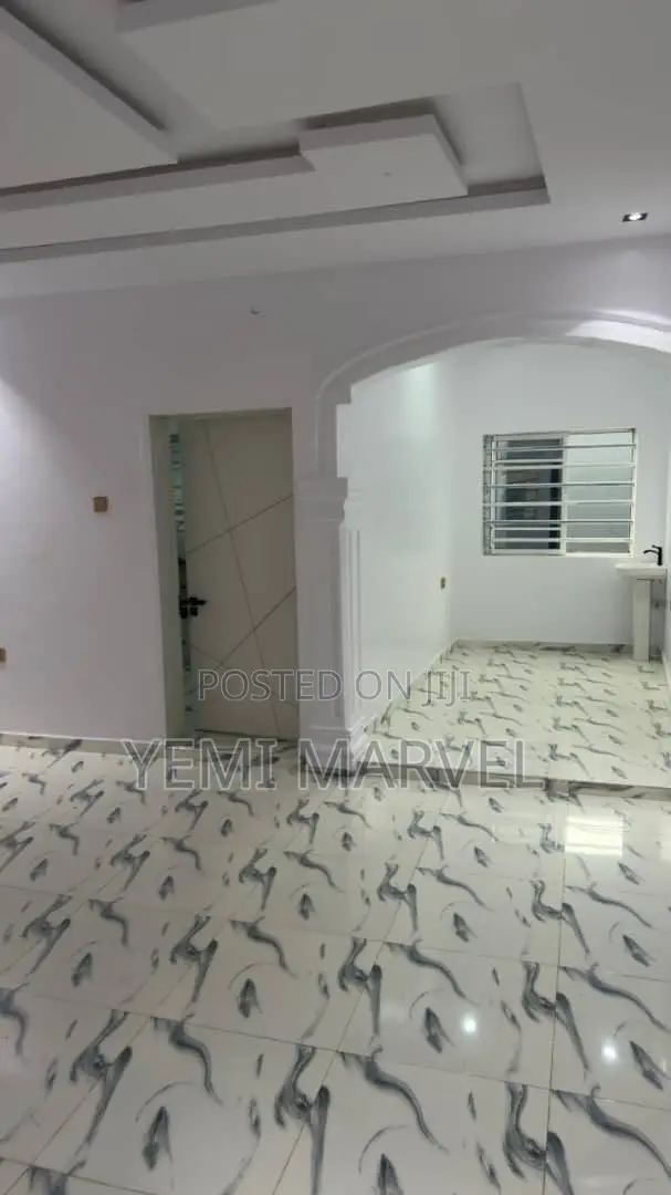2bdrm Block of Flats in Alasa Estate After for rent
