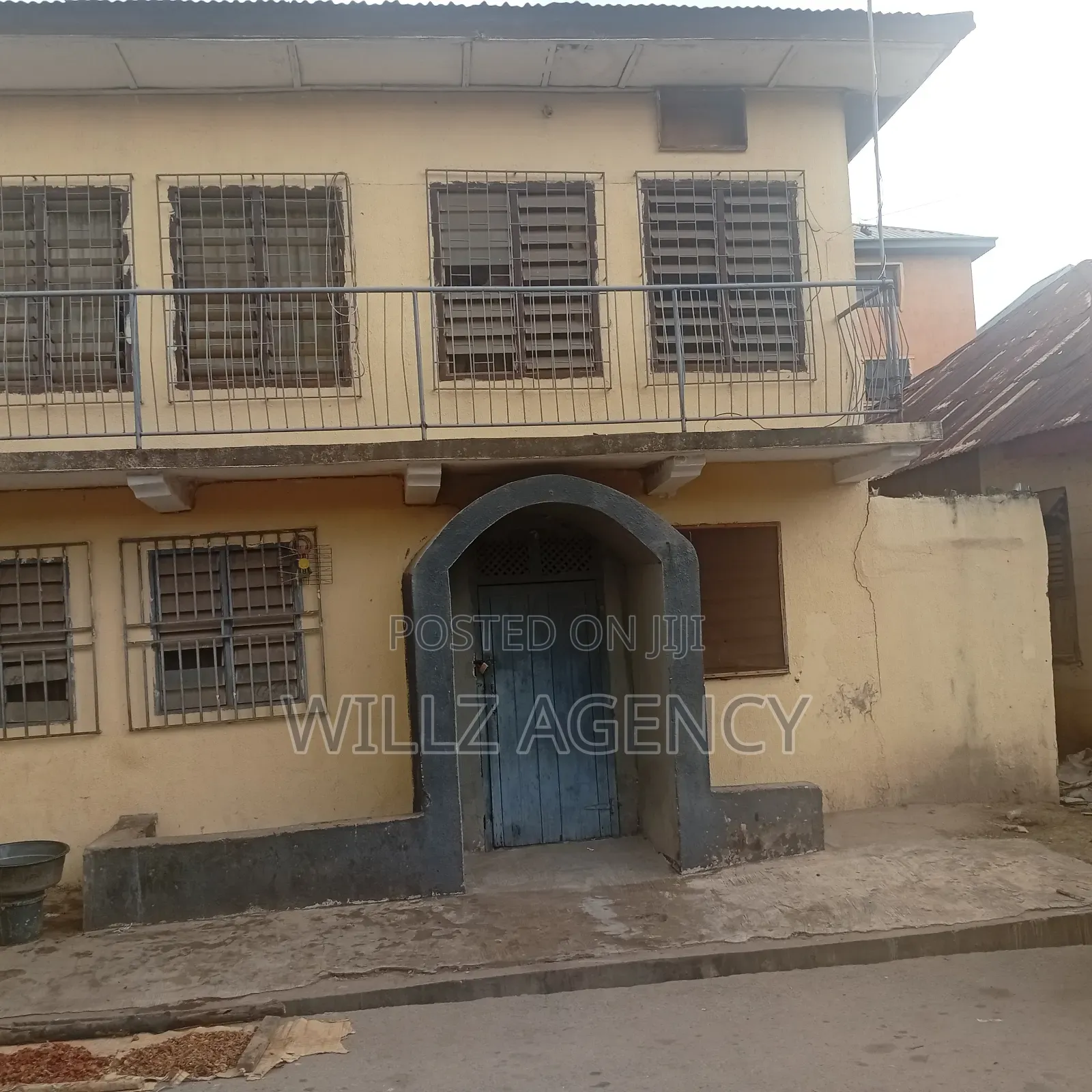 3bdrm Condo in Enugu for sale