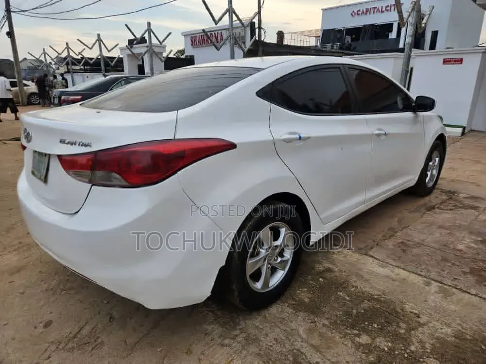 Hyundai Elantra 2013 White