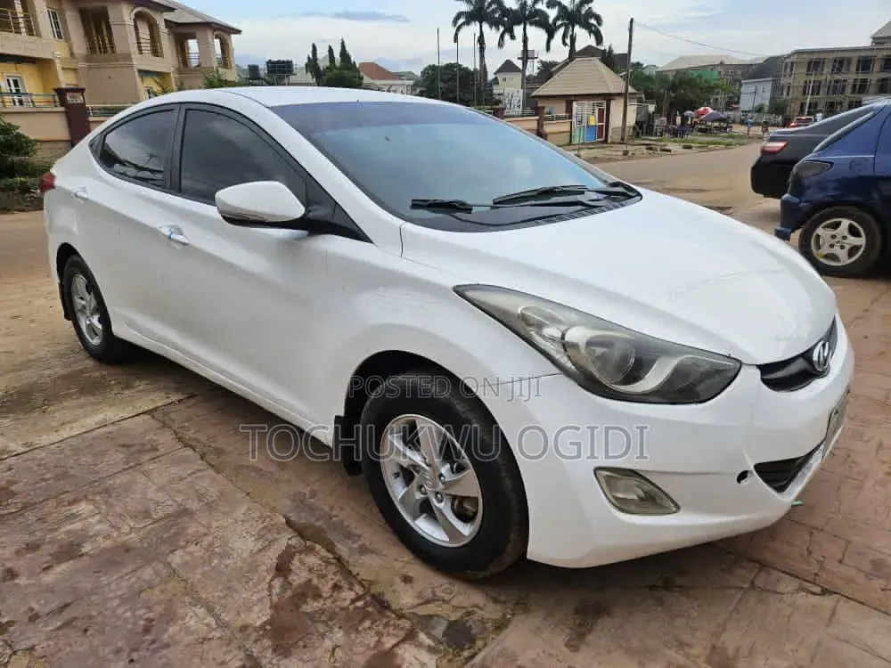 Hyundai Elantra 2013 White