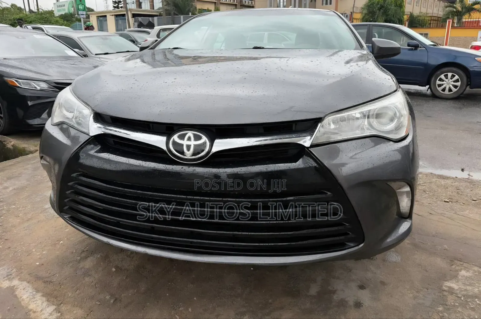 Toyota Camry LE 4dr Sedan (2.5L 4cyl 6A) 2017 Gray