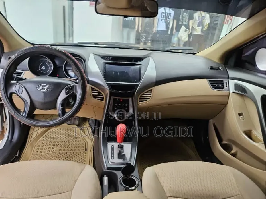 Hyundai Elantra 2013 White