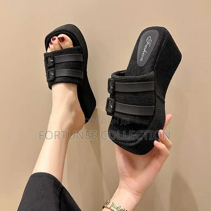 Beautiful Women Platform Slippers Open-Toe Wedge Sandals - Black