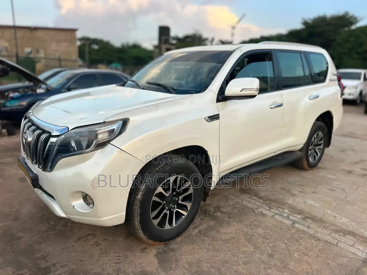 Toyota Land Cruiser Prado 4.0 Petrol TX 2016 White
