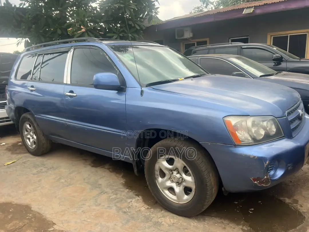 Toyota Highlander 2004 Gold