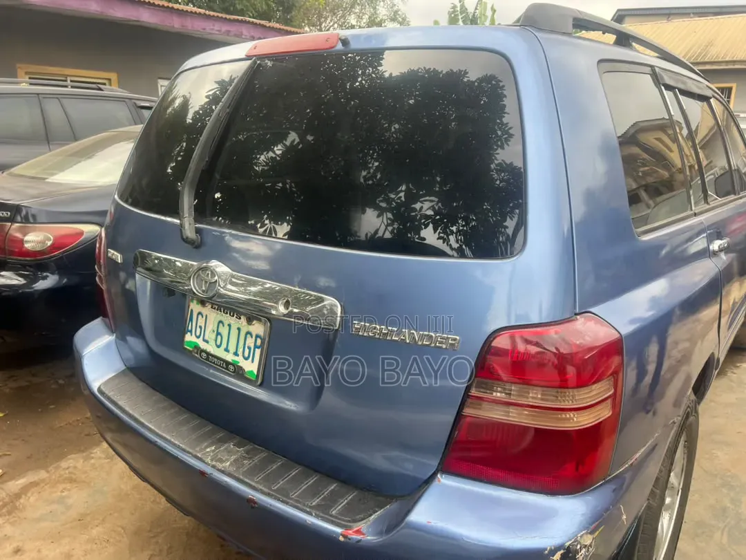 Toyota Highlander 2004 Gold