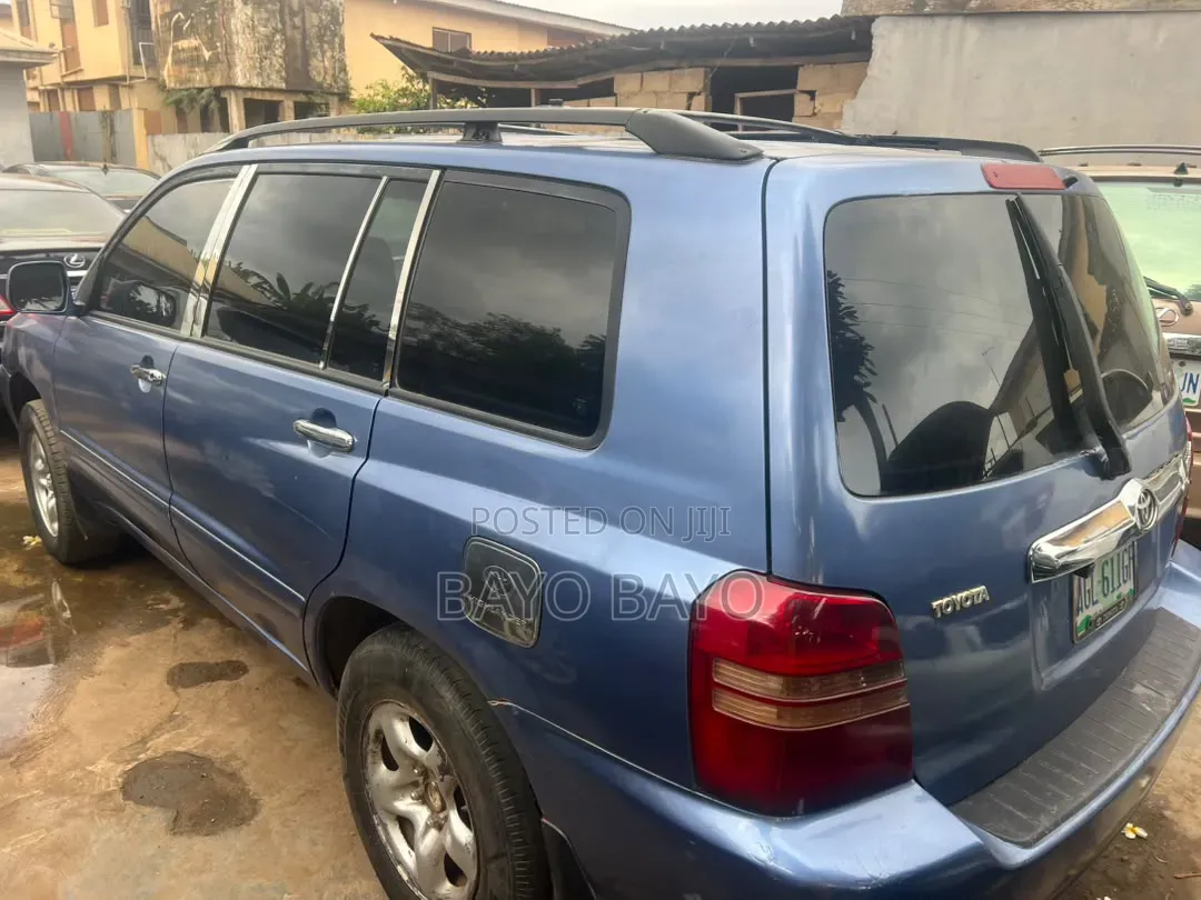 Toyota Highlander 2004 Gold