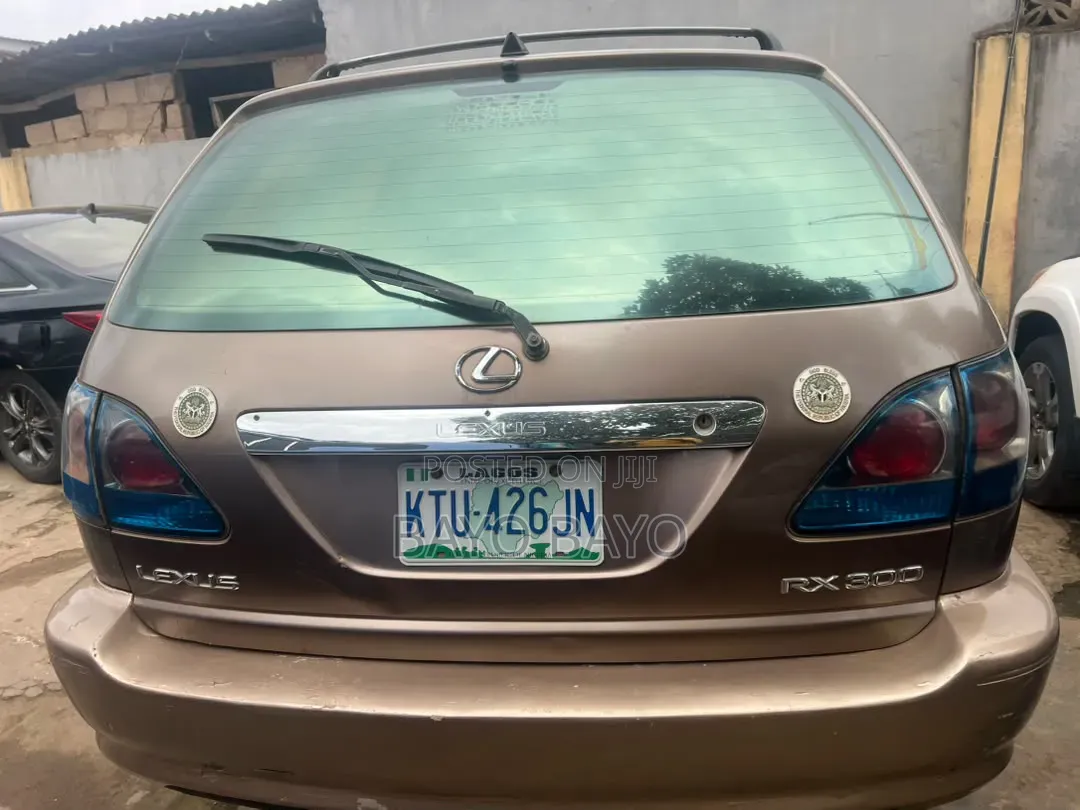 Lexus RX 300 2001 White