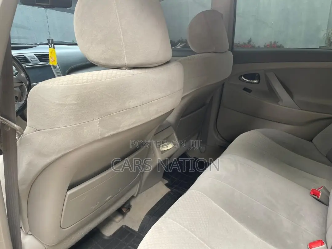 Toyota Camry 2009 Silver