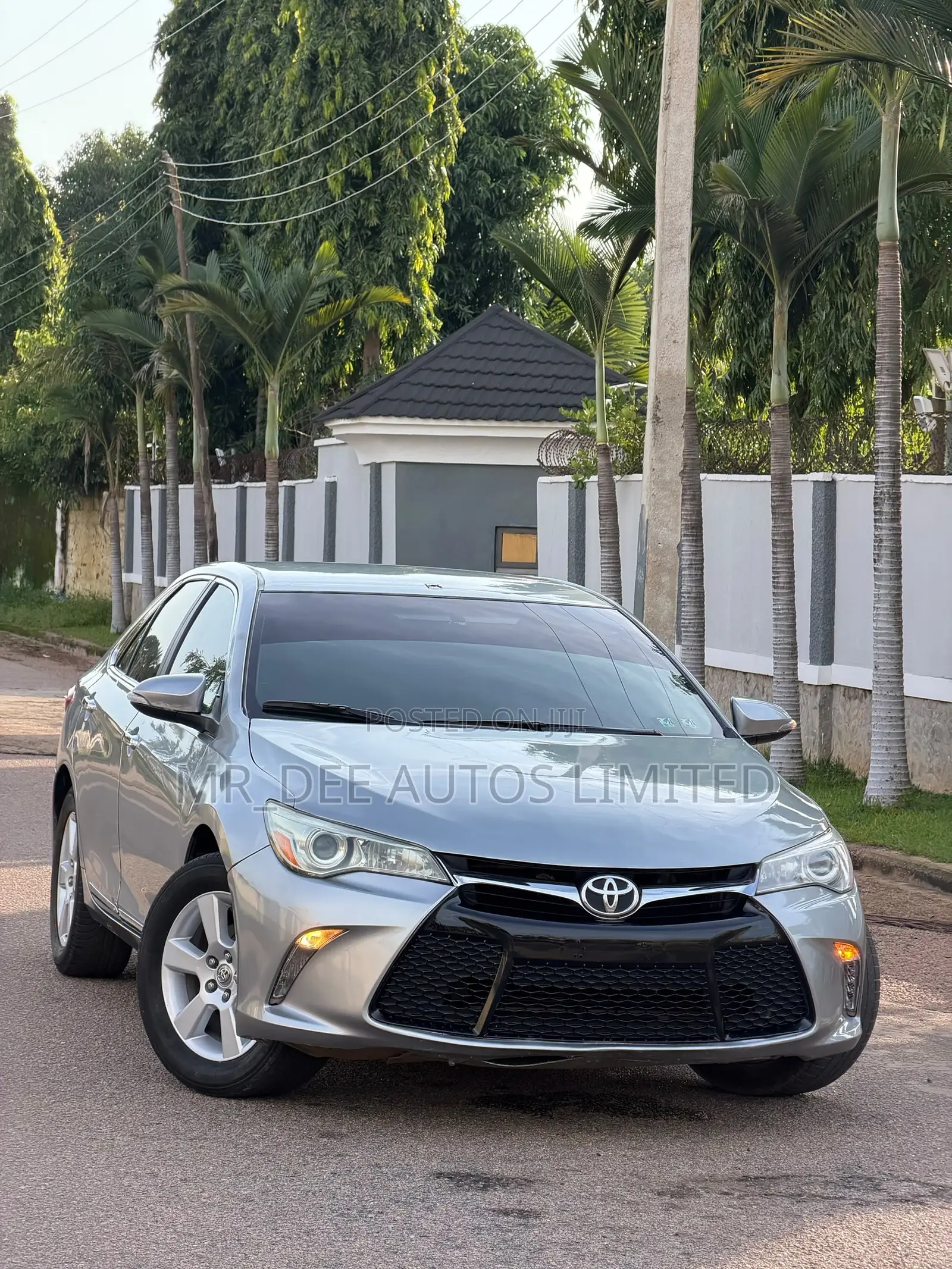Toyota Camry 2016 Silver