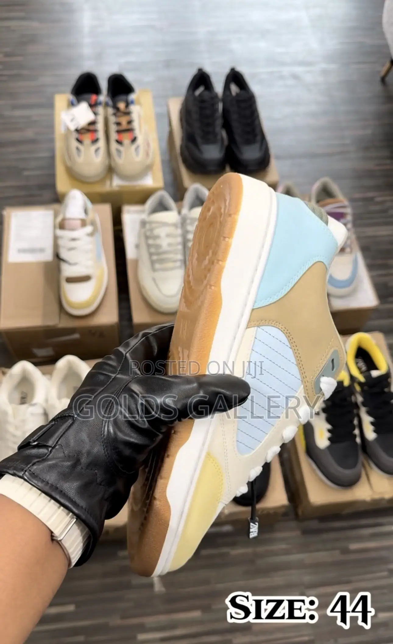 Multipiece Sneakers (USA)