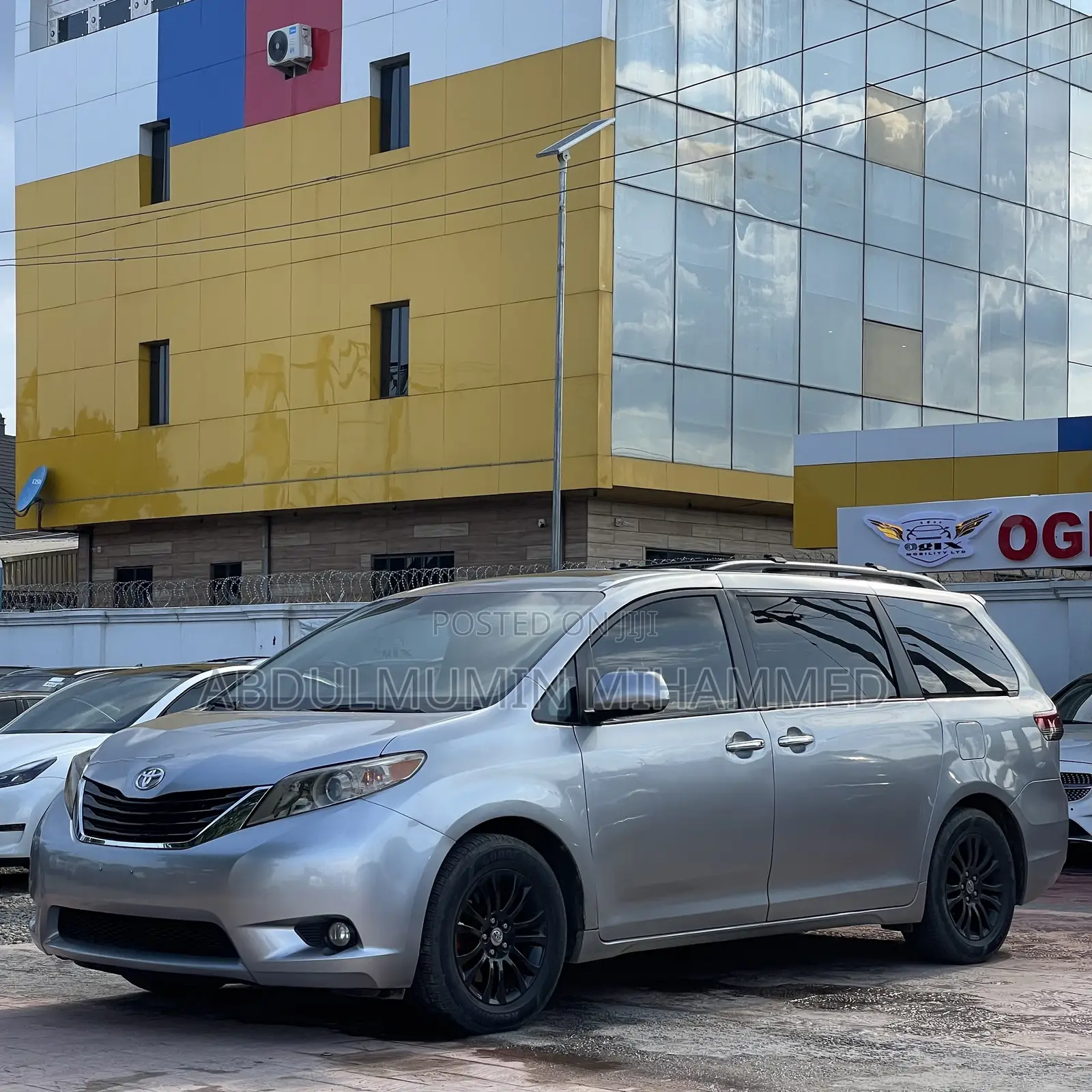 Toyota Sienna 2012 Silver