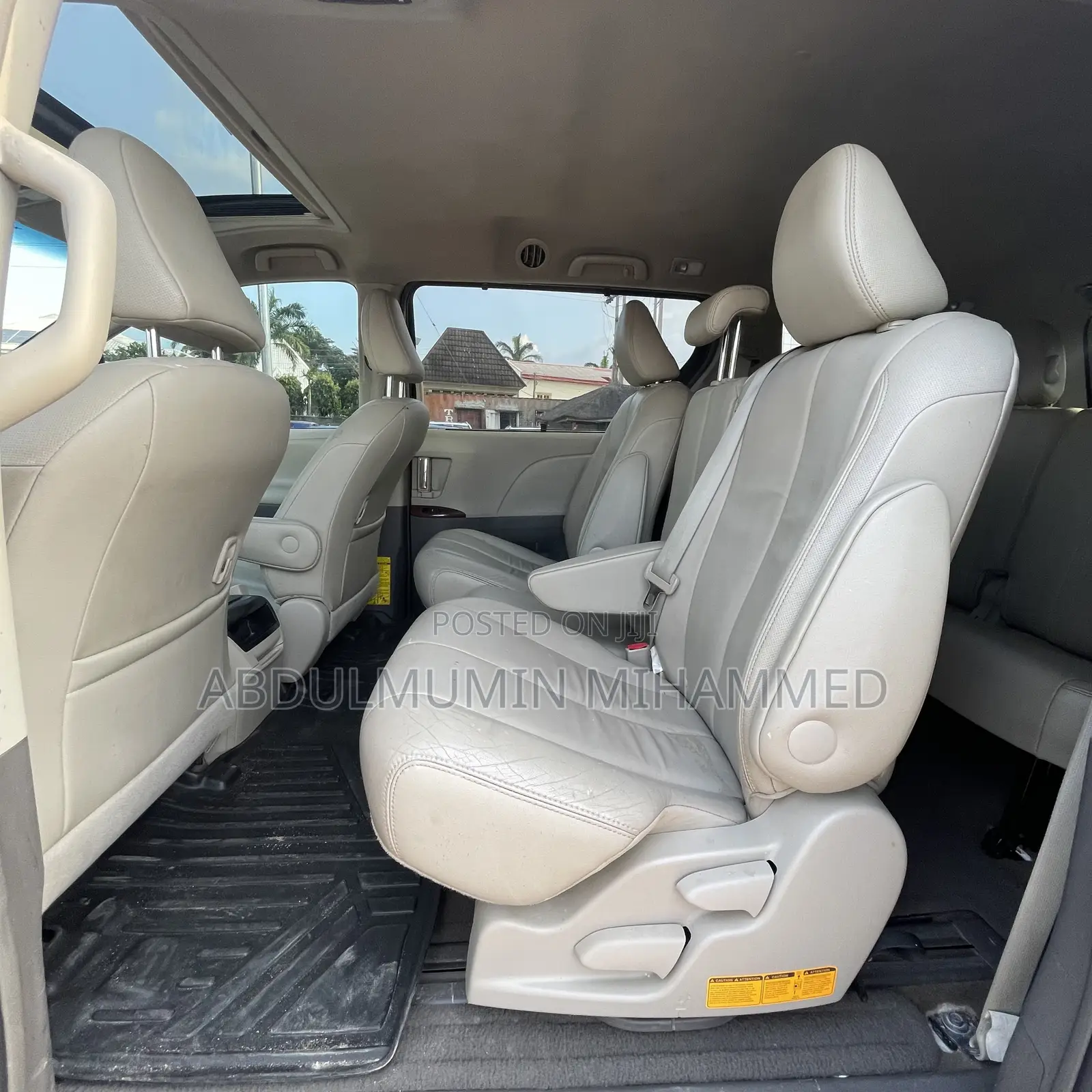 Toyota Sienna 2012 Silver