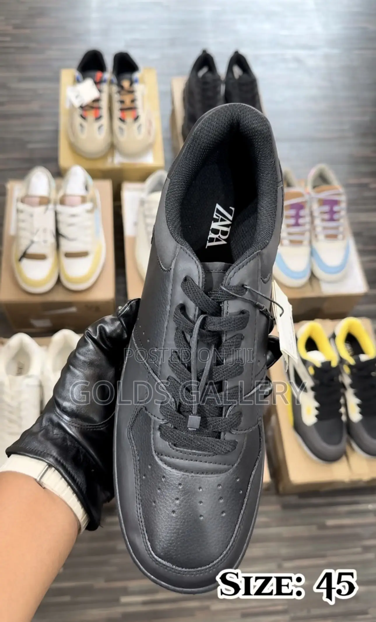 Multi-Pieced Sneakers (USA)