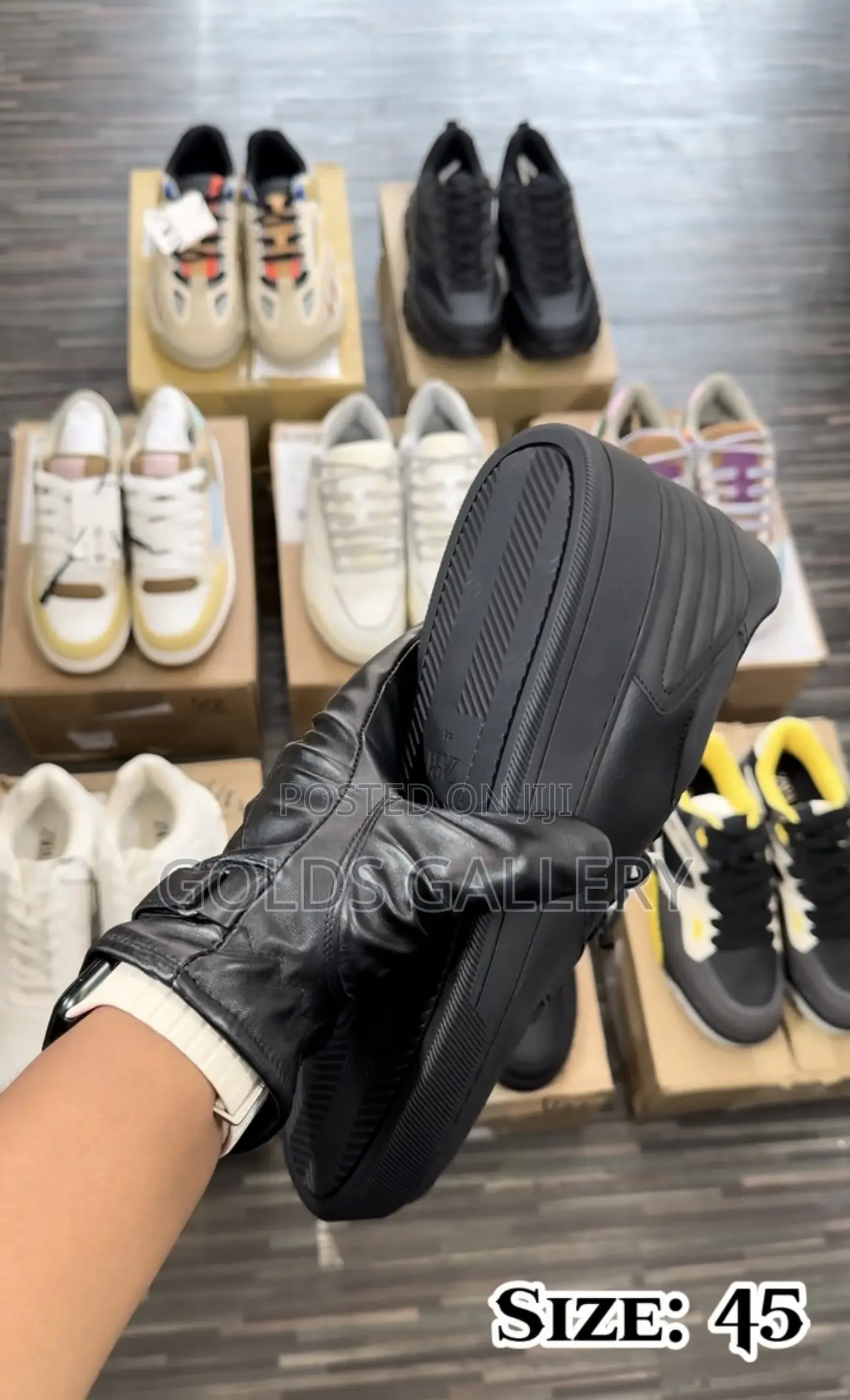 Multi-Pieced Sneakers (USA)