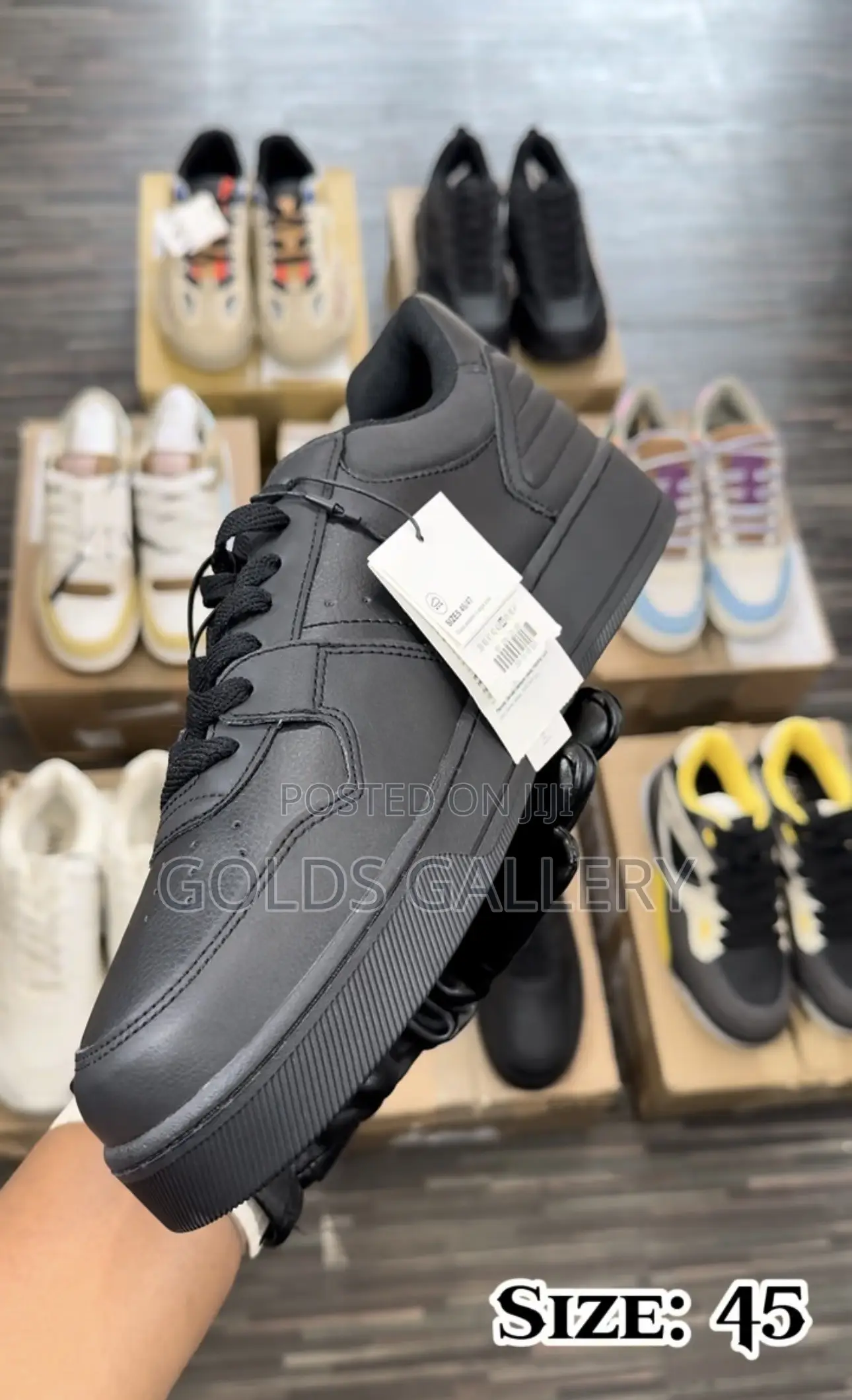 Multi-Pieced Sneakers (USA)