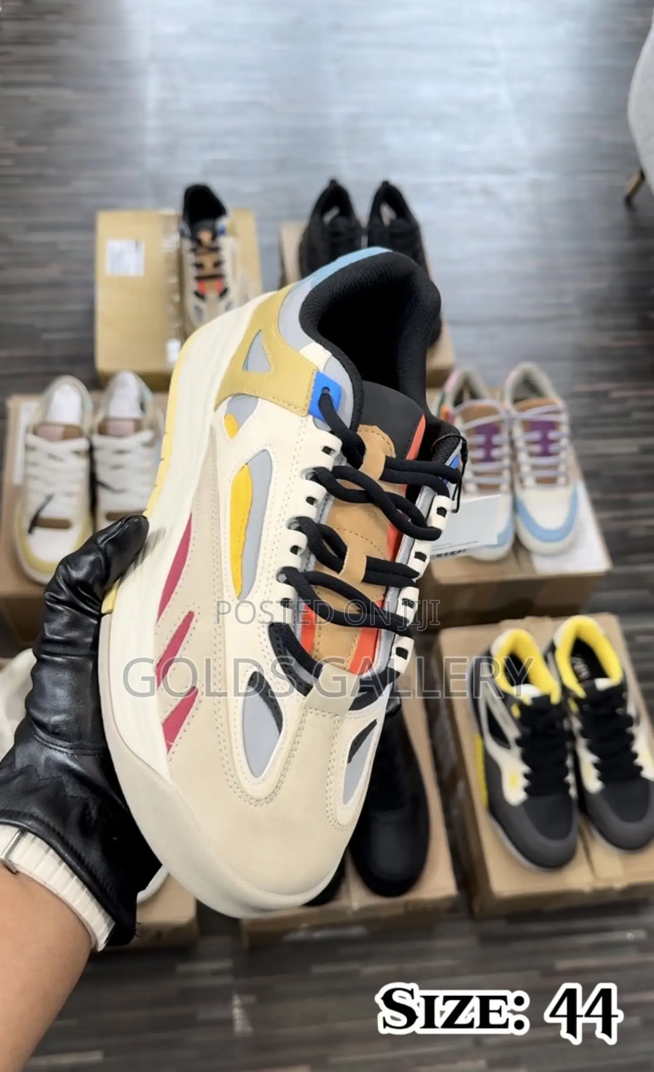 Multi Color Sneaker (USA)