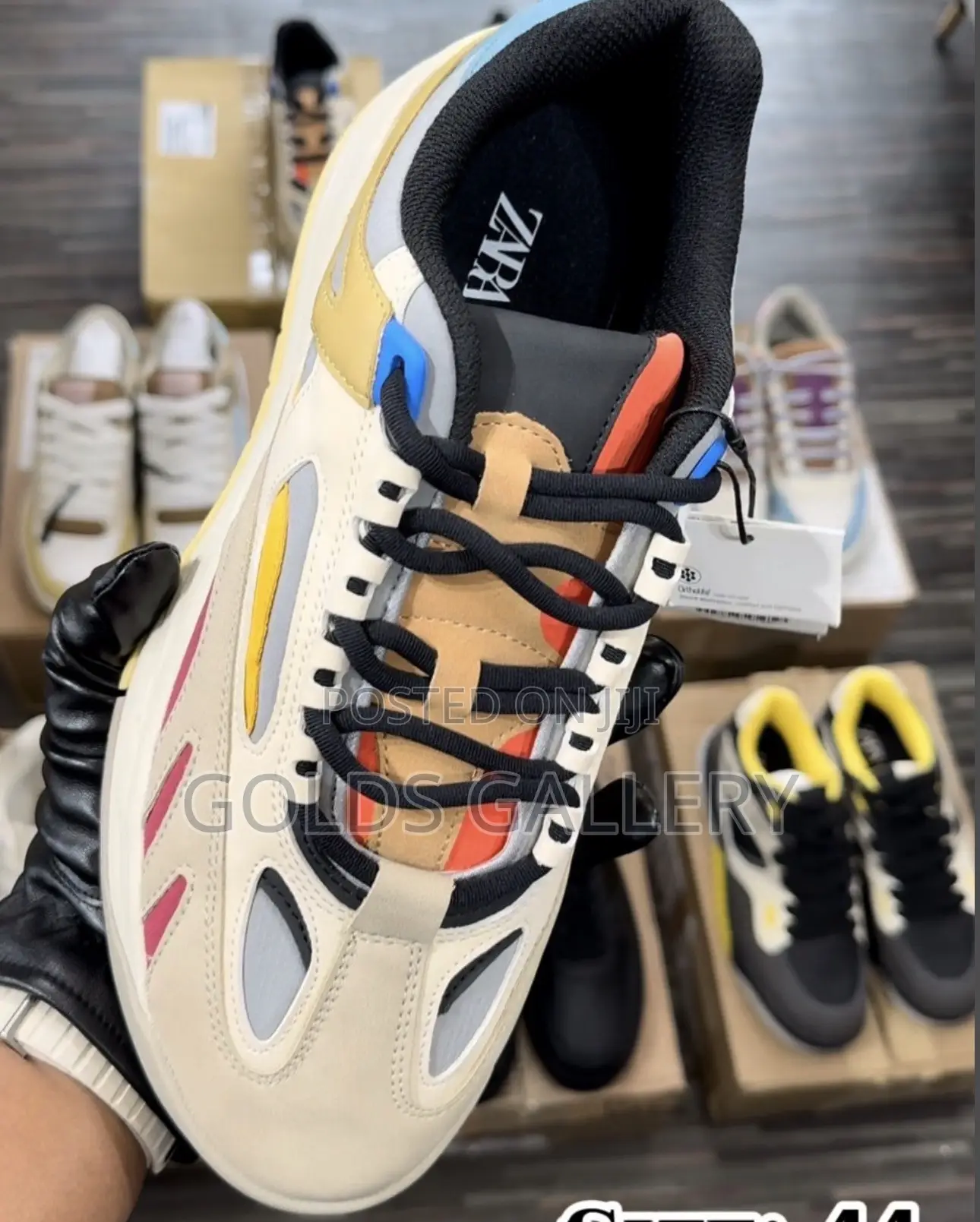 Multi Color Sneaker (USA)