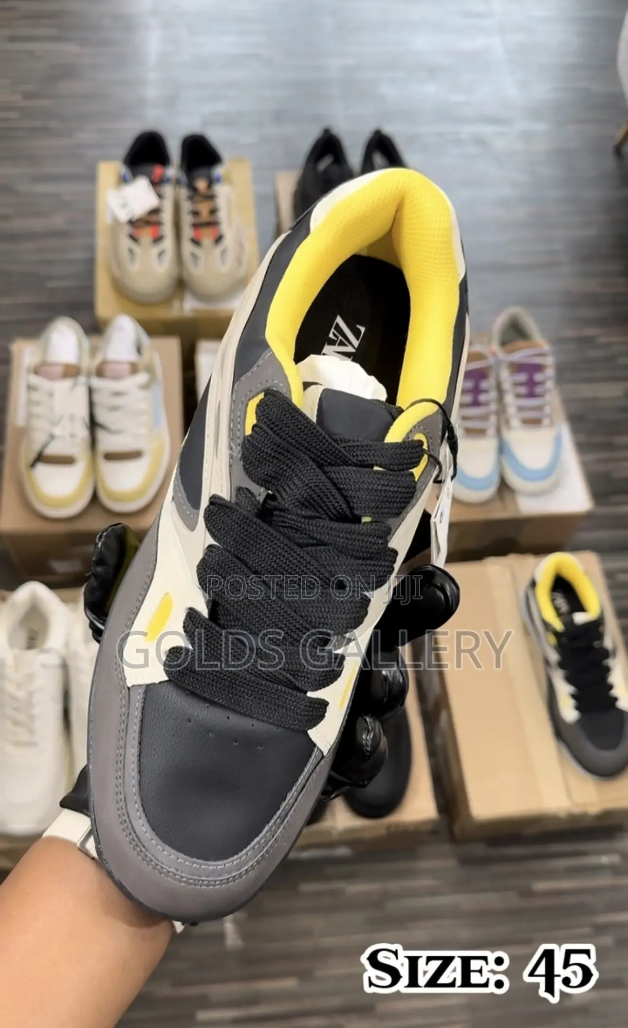 Multipiece Sneakers (USA)