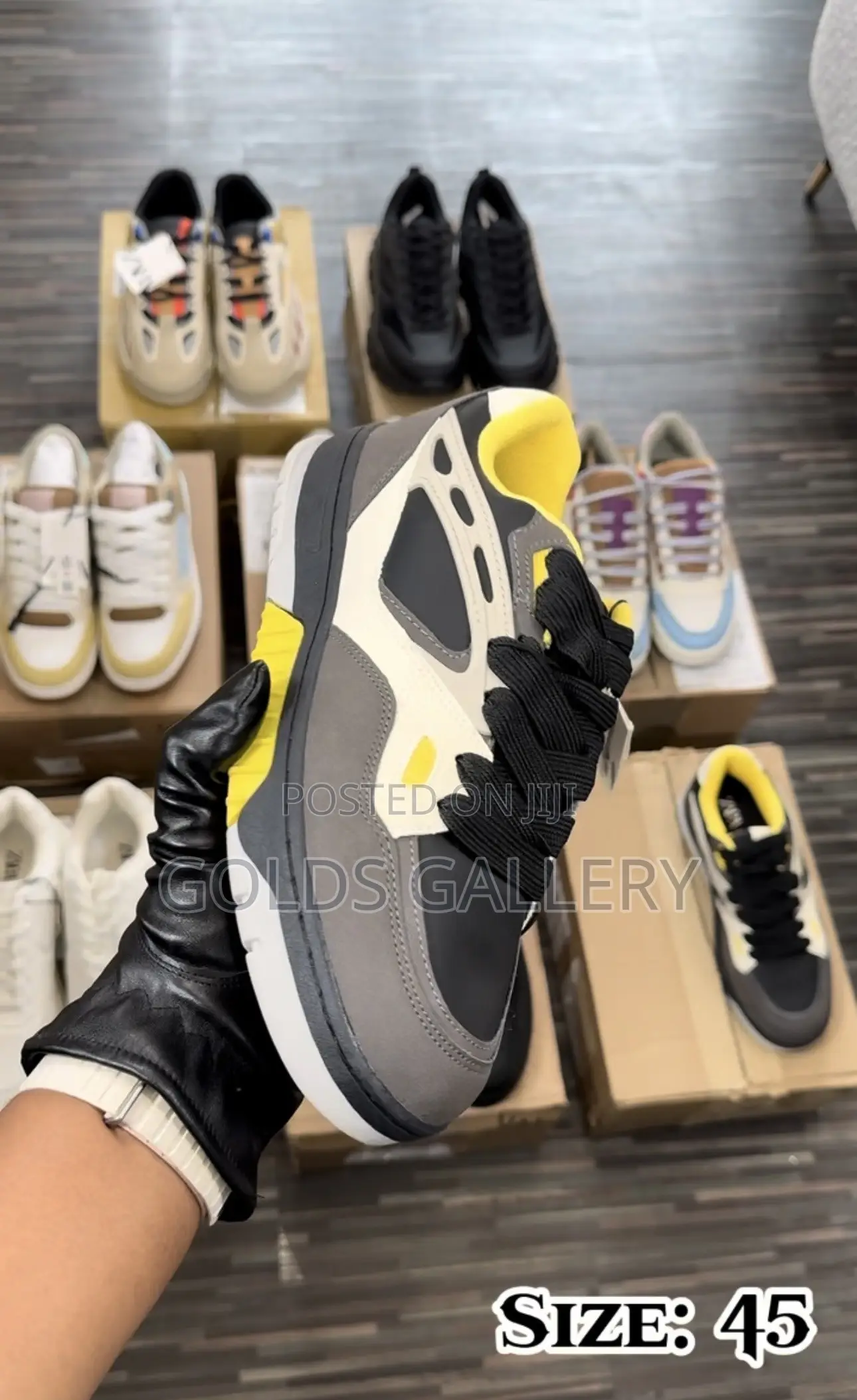 Multipiece Sneakers (USA)