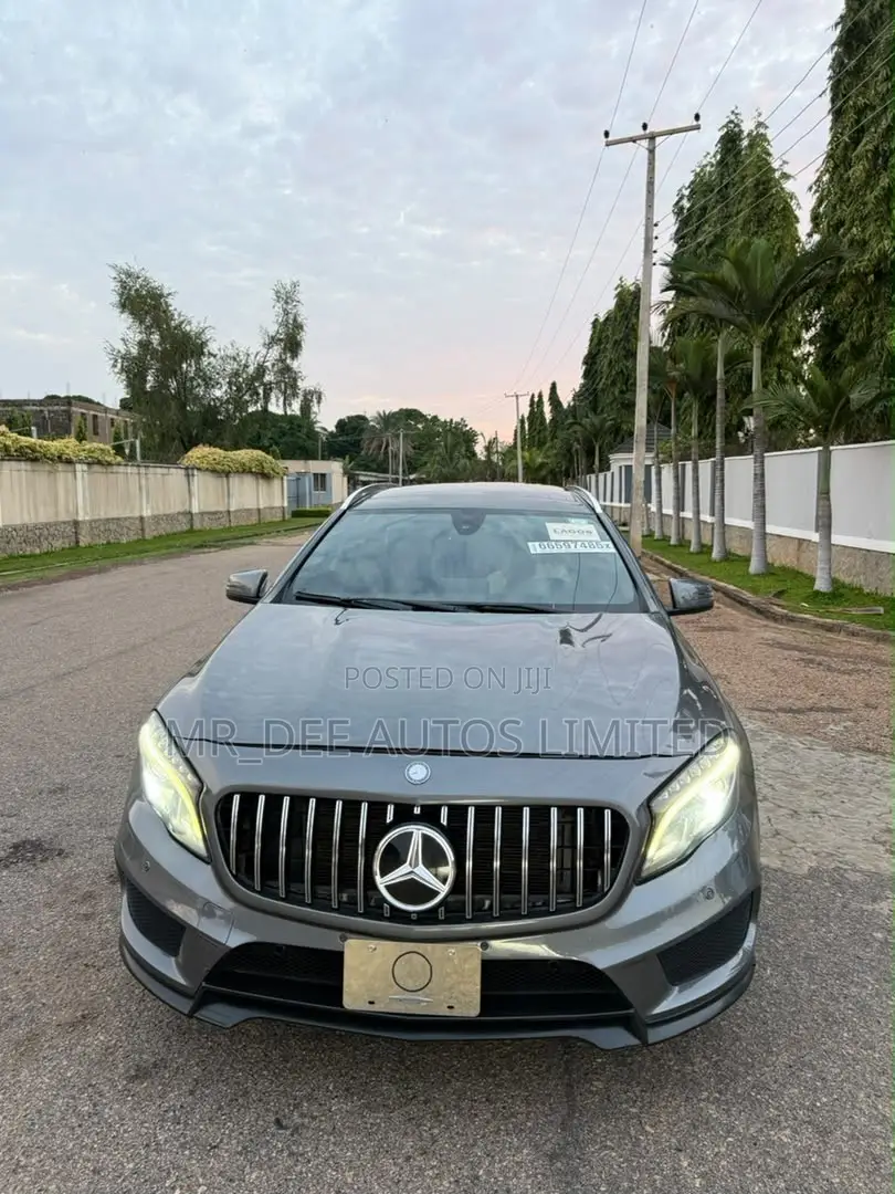 Mercedes-Benz GLA 250 2016 Gray