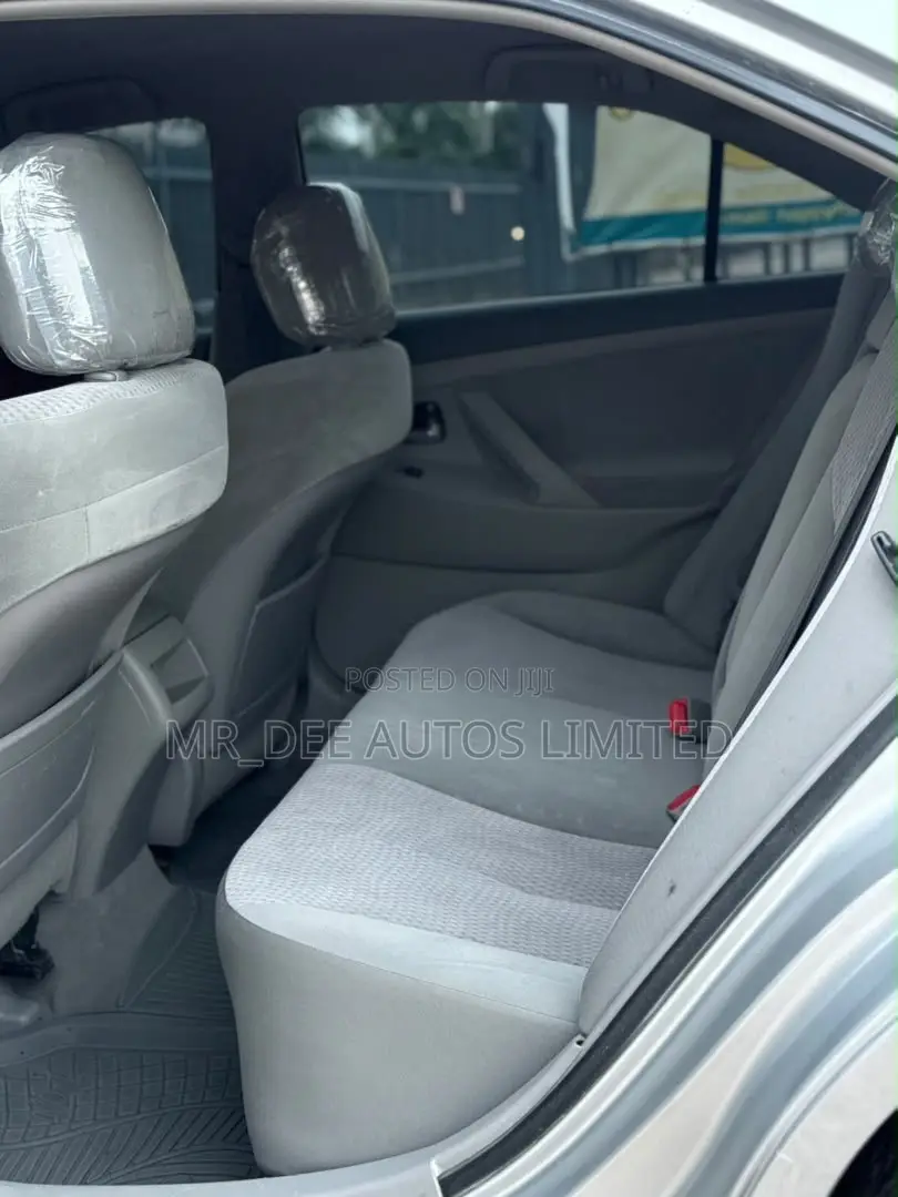 Toyota Camry 2010 Silver