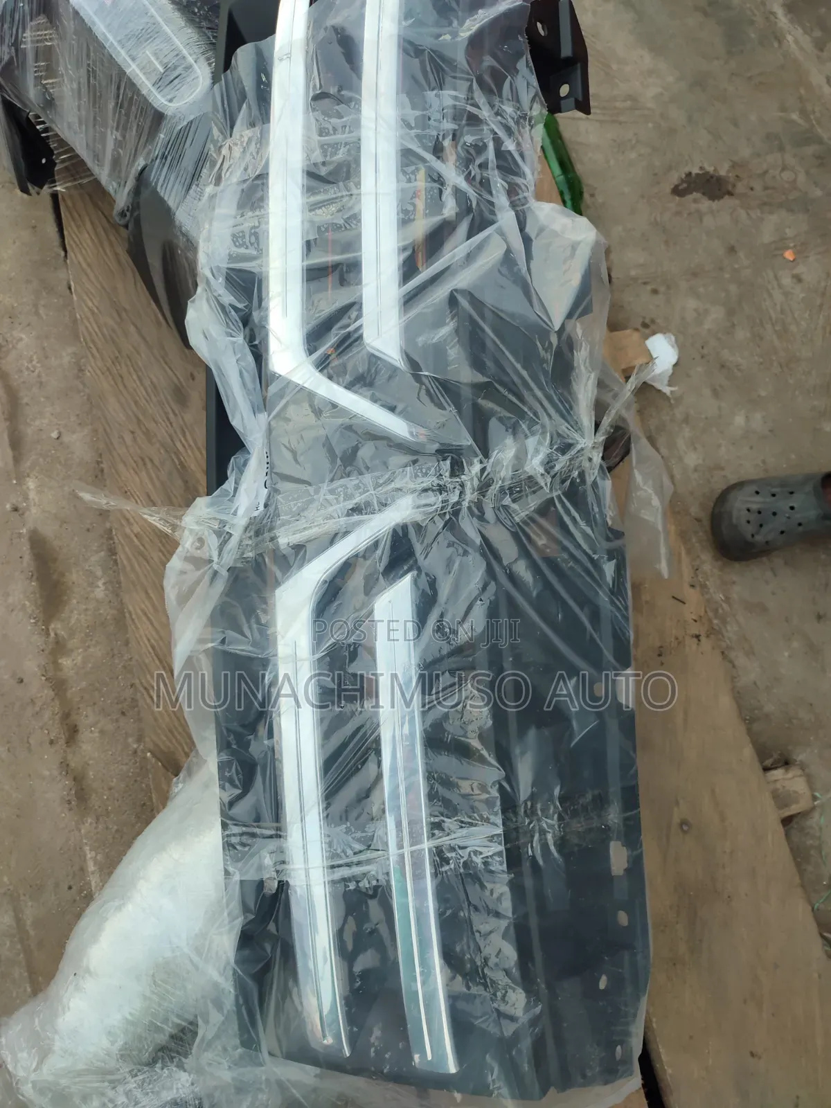 Front Grill Mitsubishi Pajero2008/12 Model
