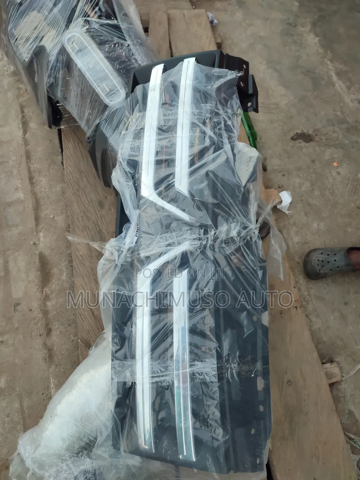 Front Grill Mitsubishi Pajero2008/12 Model