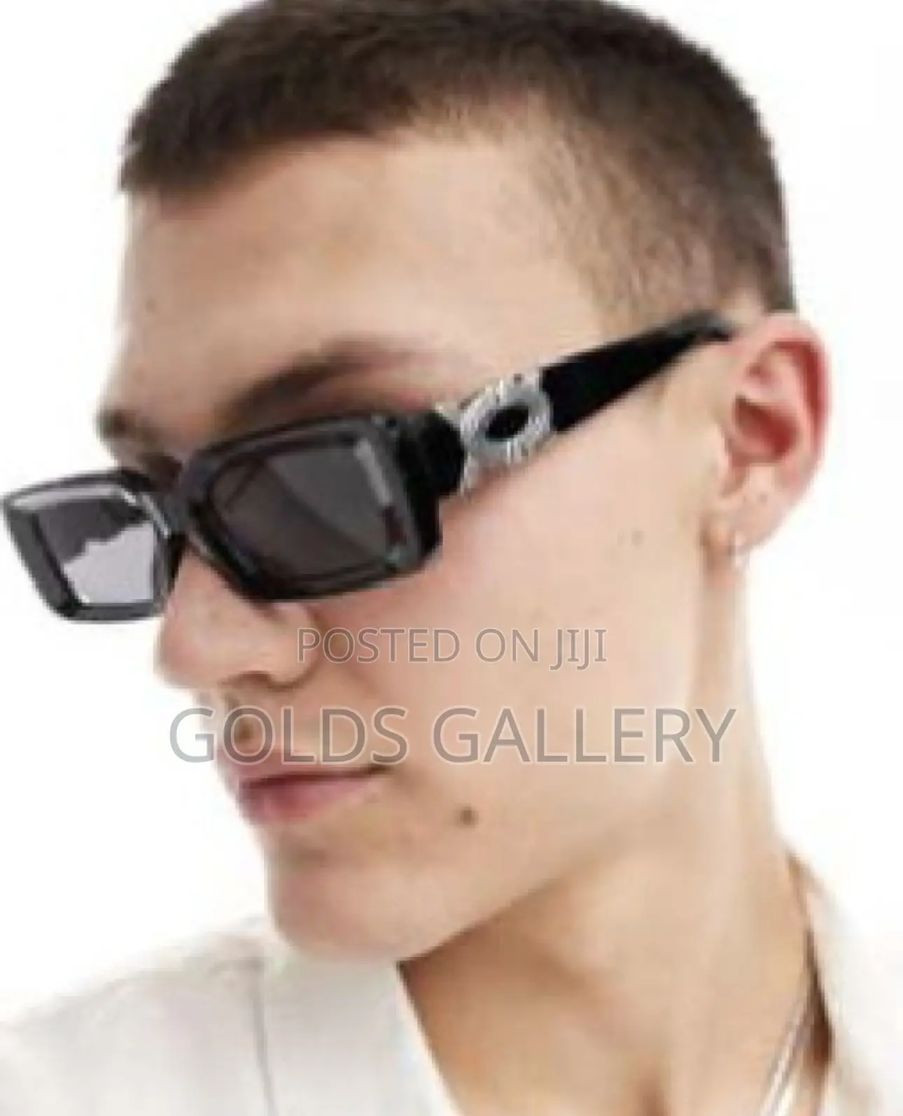 ASOS DESIGN 90's Chunky Rectangle Sunglasses (USA)