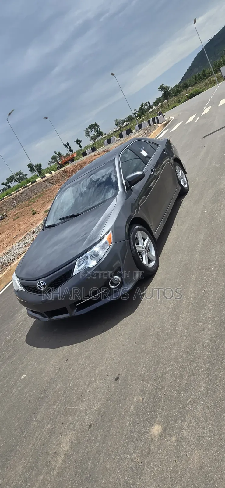 Toyota Camry SE 4dr Sedan (2.5L 4cyl 6A) 2013 Gray