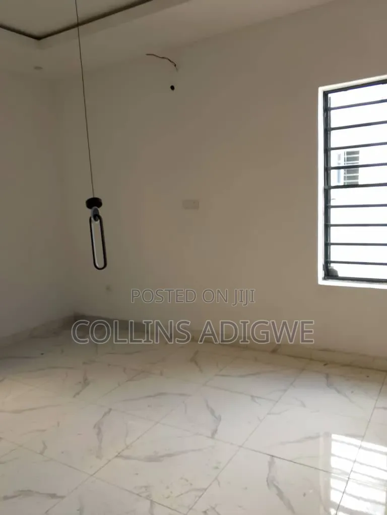 2bdrm Apartment in Olokonla Sangotedo for sale