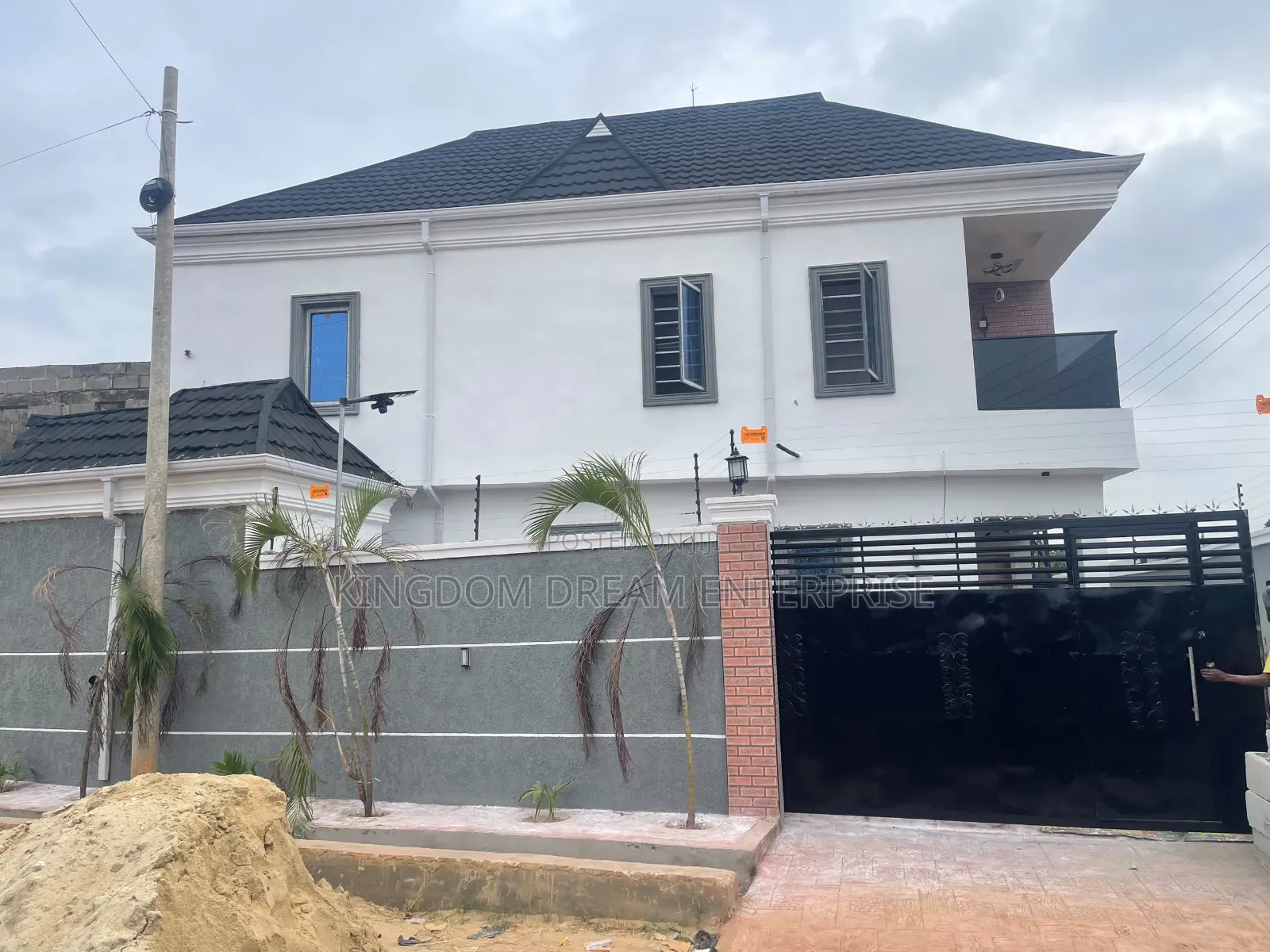 4bdrm Duplex in Aboru Harmony Estate for sale