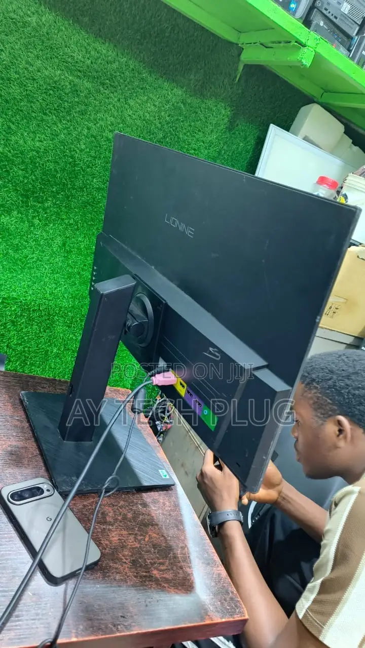 27 Inches Gaming Monitor