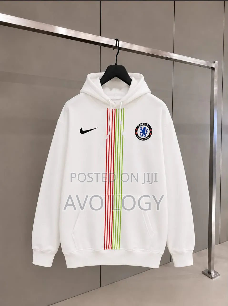 Chelsea Luxu Sweatshirt