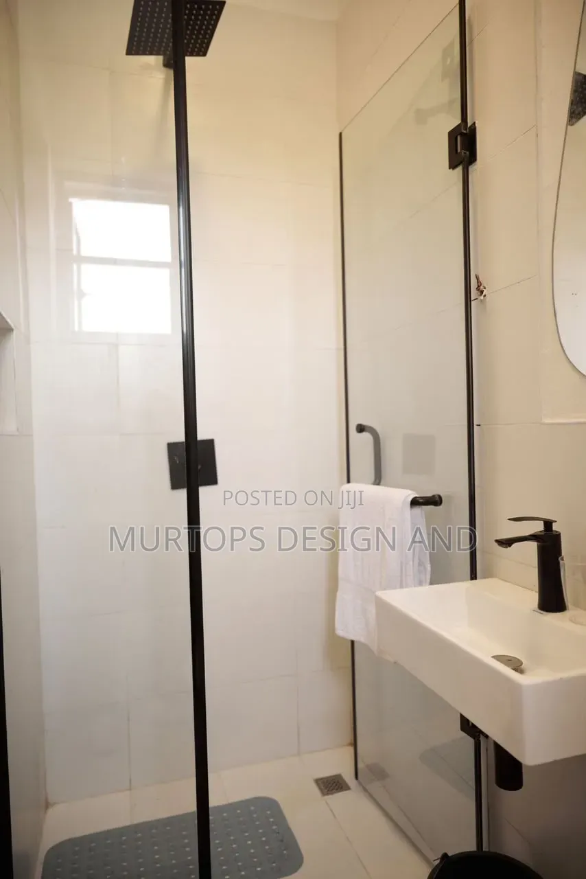 2bdrm Apartment in Lekki Phase 1 for rent