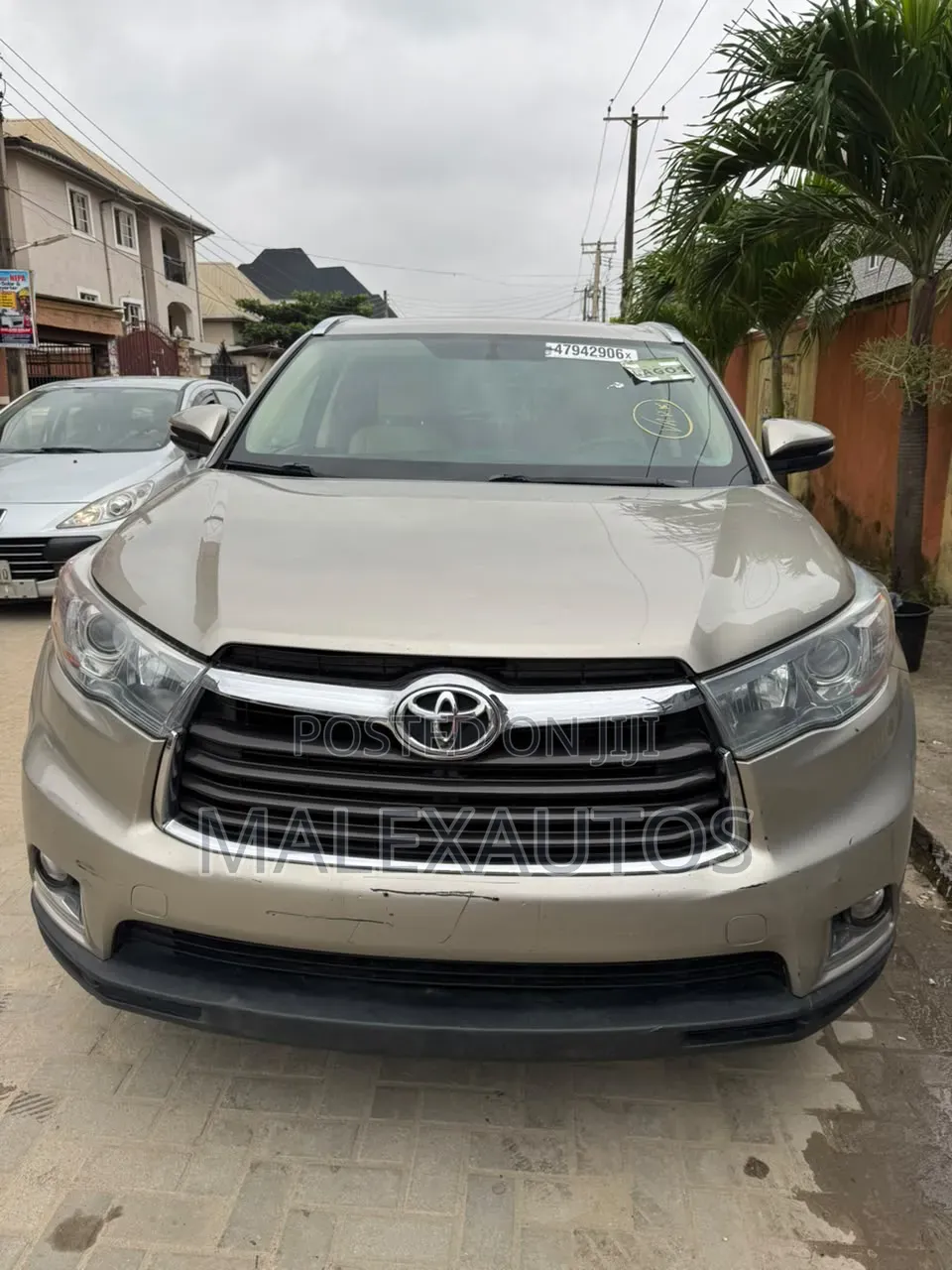 Toyota Highlander Limited 4dr SUV (3.5L 6cyl 6A) 2014 Gold