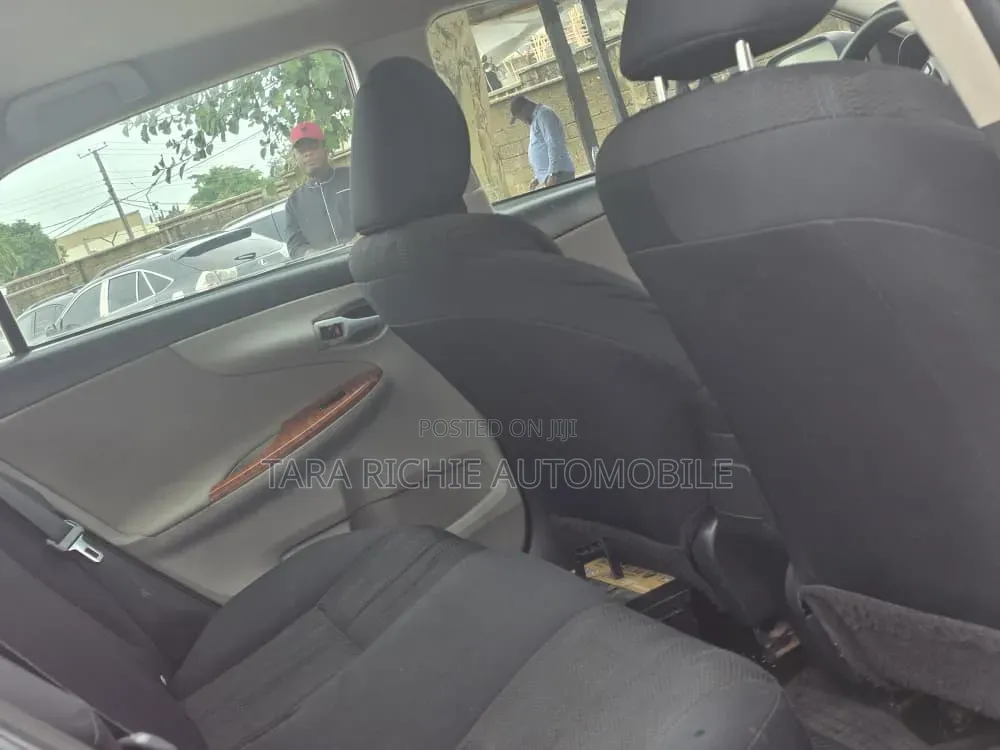 Toyota Corolla S 4dr Sedan (1.8L 4cyl 4A) 2012 Maroon