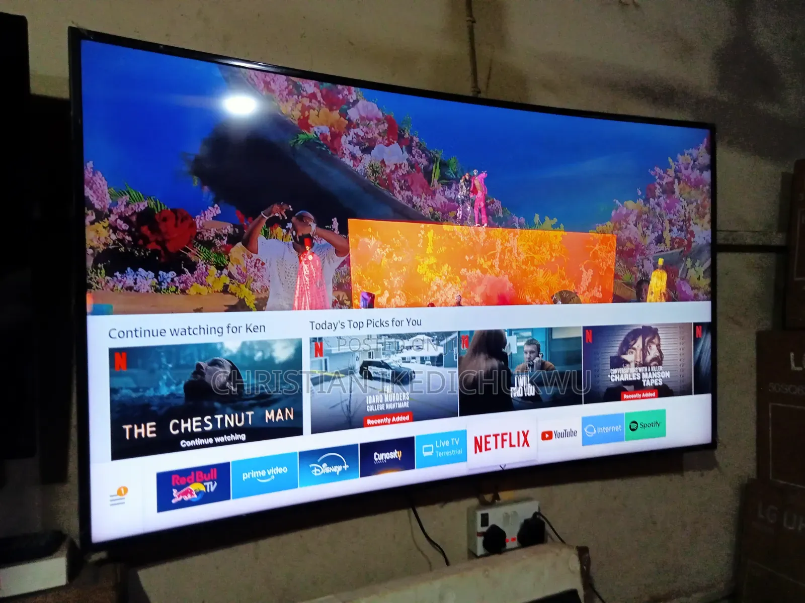 55 Inches Samsung Curved Screen TV