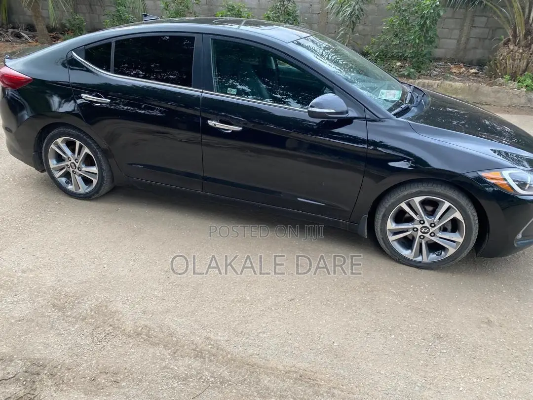 Hyundai Elantra 2018 Black