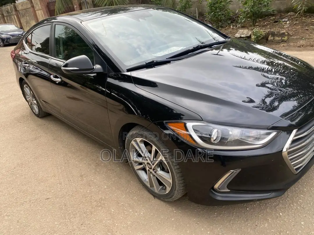 Hyundai Elantra 2018 Black