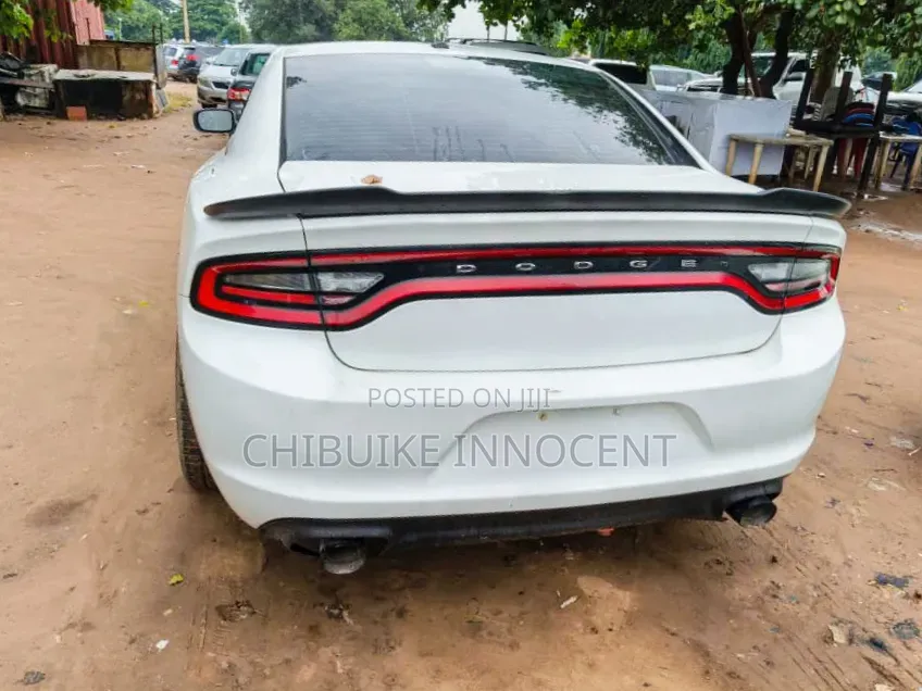 Dodge Charger 2016