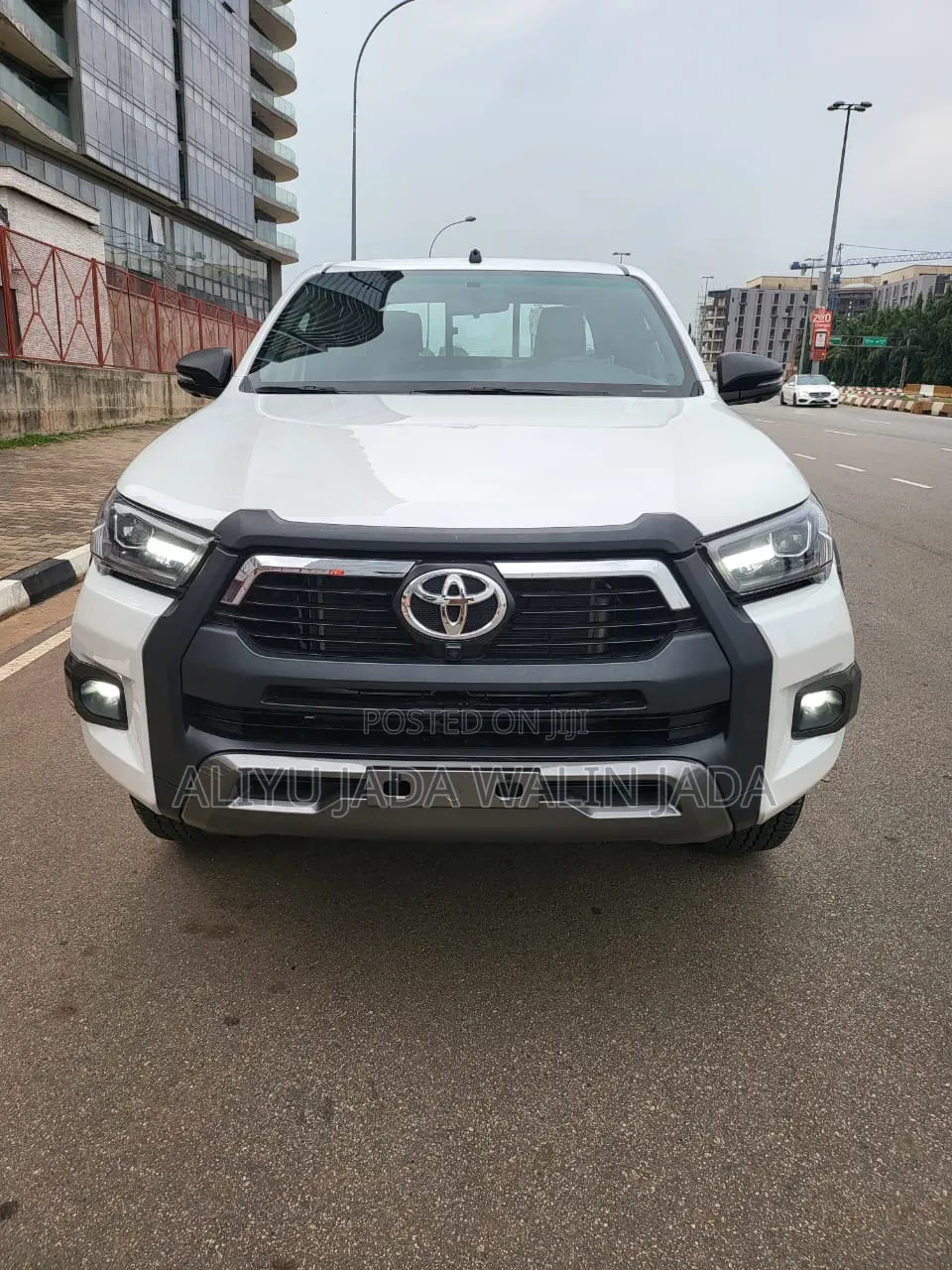 New Toyota Hilux 2025 White