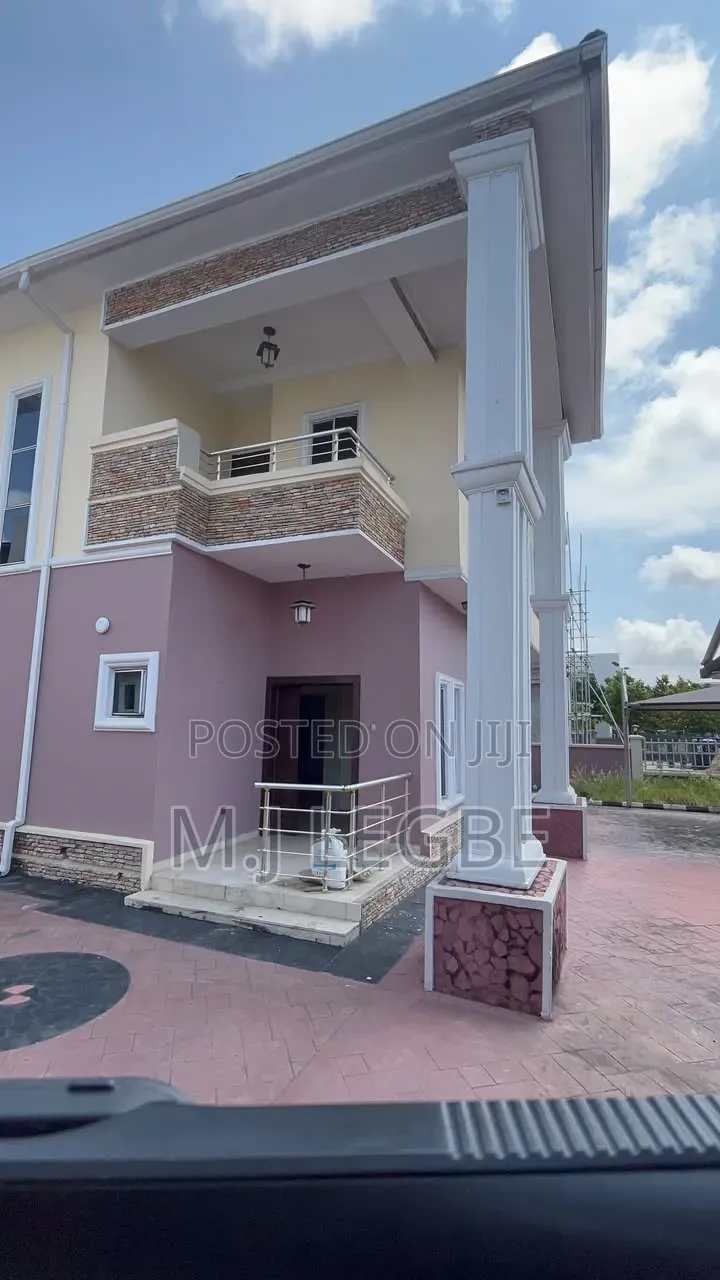 4bdrm Duplex in Lake View Estate, Lagos Island / Lagos Island for rent