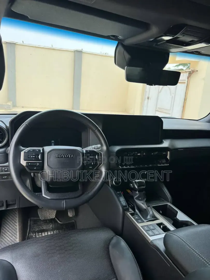 Toyota Land Cruiser Prado 2025