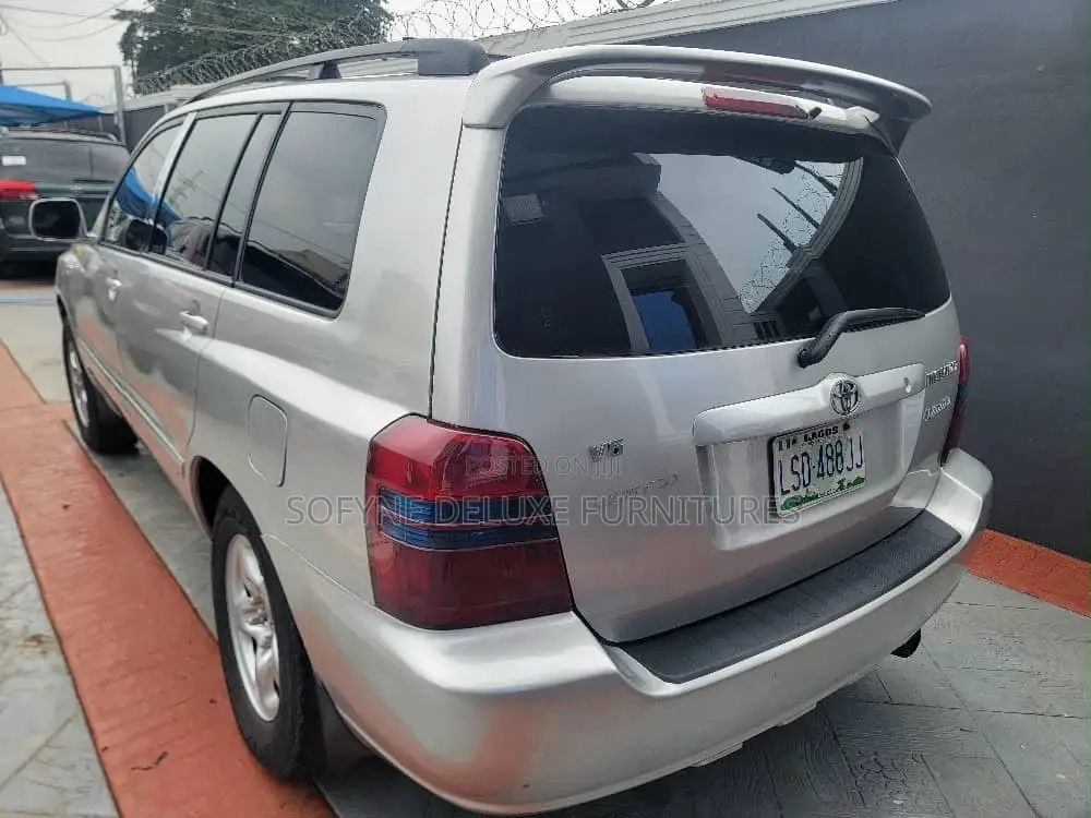 Toyota Highlander 2005 Gold