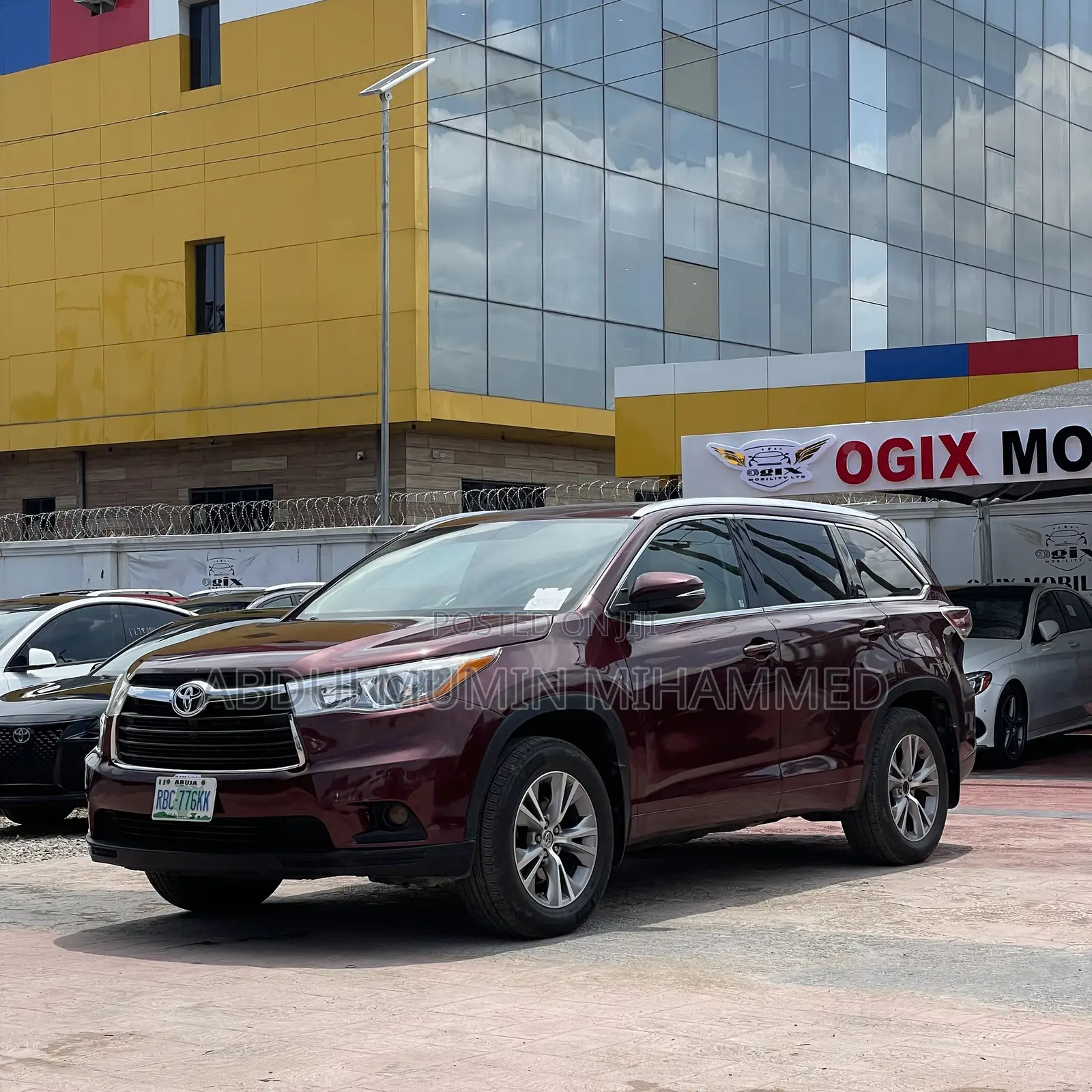 Toyota Highlander XLE 4dr SUV AWD (3.5L 6cyl 6A) 2015