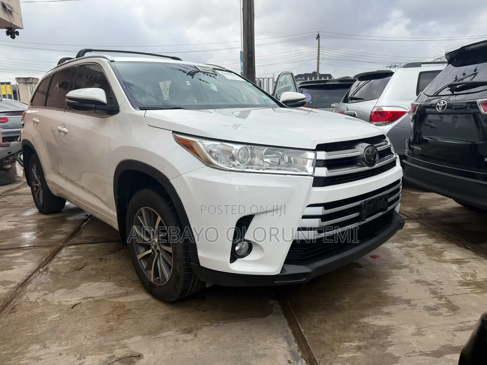 Toyota Highlander XLE 4x4 V6 (3.5L 6cyl 8A) 2017 White